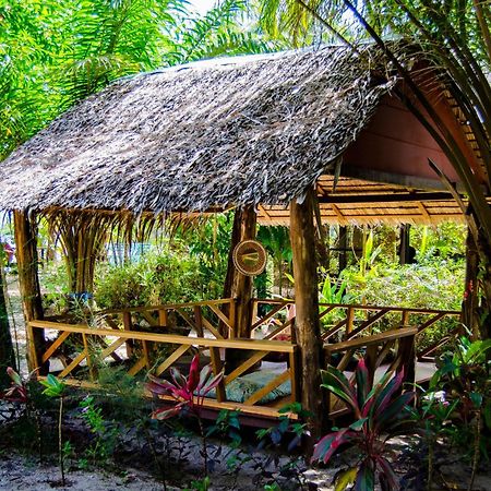 Sabai Sabai Beach Bungalows Koh Phayam Buitenkant foto