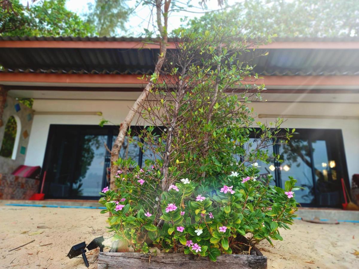 Sabai Sabai Beach Bungalows Koh Phayam Buitenkant foto