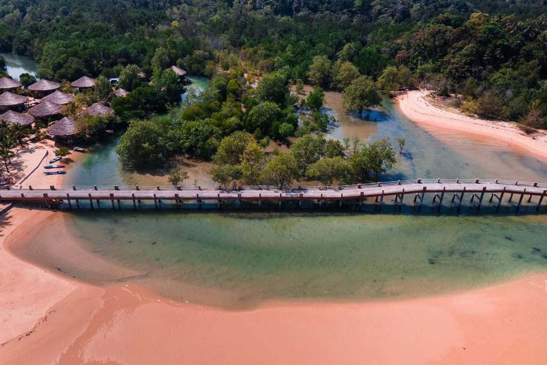 Sabai Sabai Beach Bungalows Koh Phayam Buitenkant foto