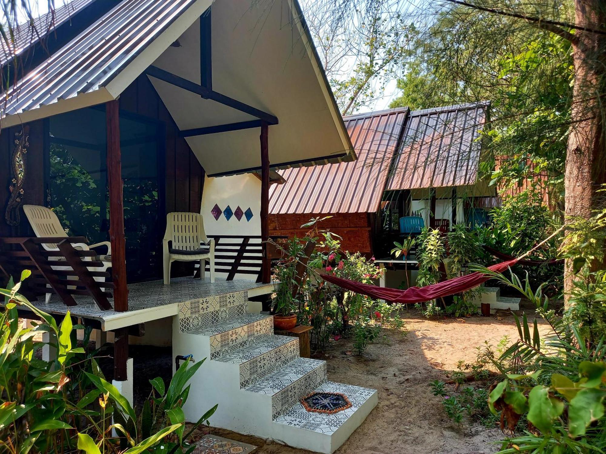 Sabai Sabai Beach Bungalows Koh Phayam Kamer foto