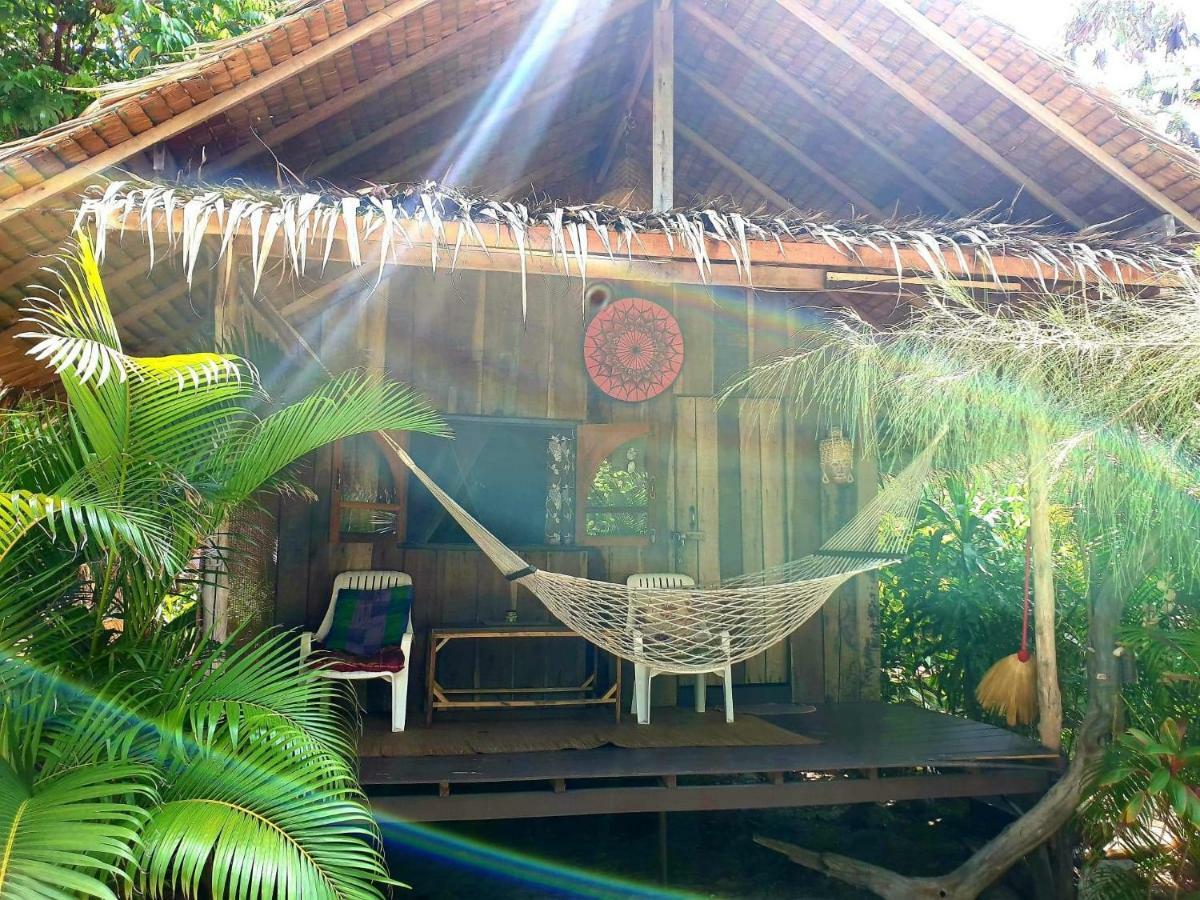 Sabai Sabai Beach Bungalows Koh Phayam Buitenkant foto